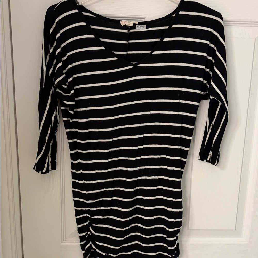 Xhilaration Black and White Long Sleeve Tee